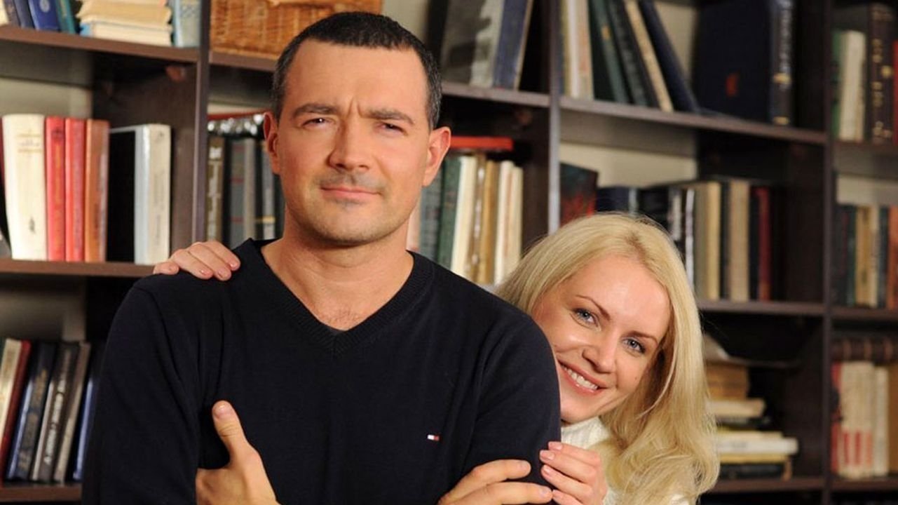 Всё, что нам нужно Background