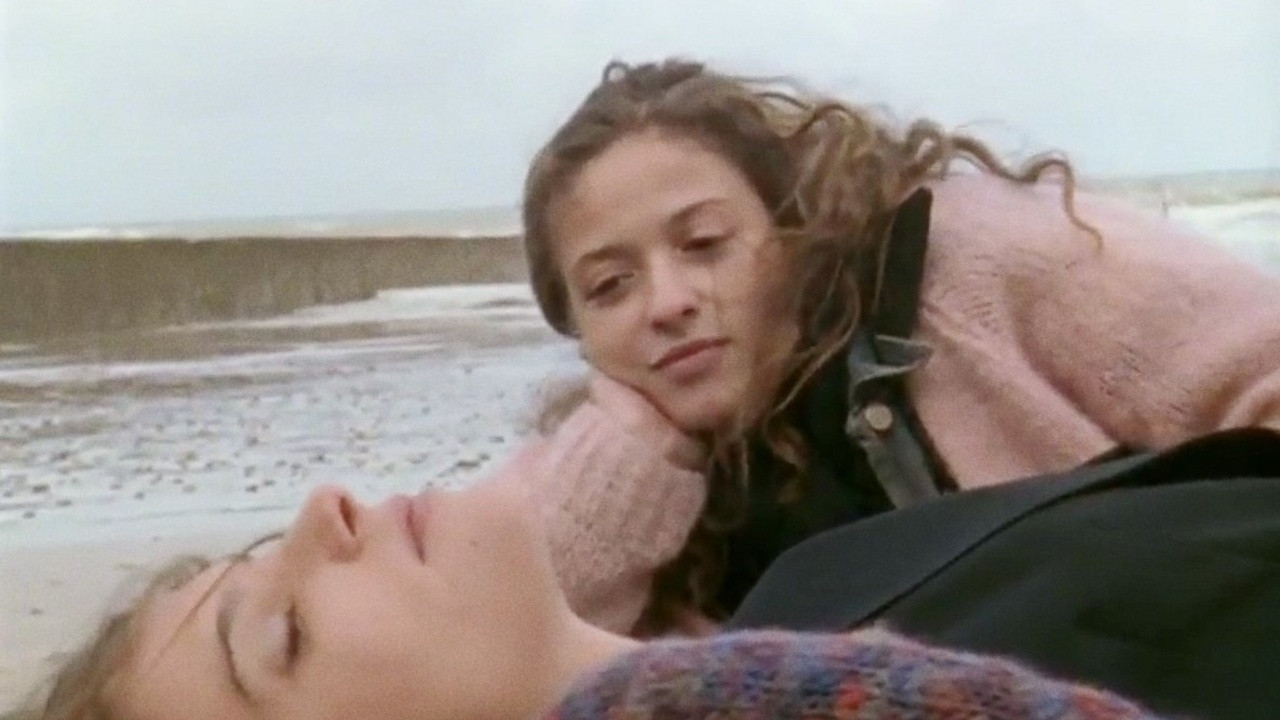 A Woman's Love Background