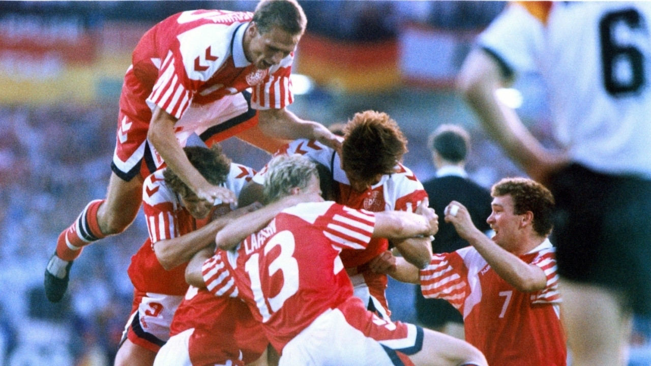 Danish Dynamite Background