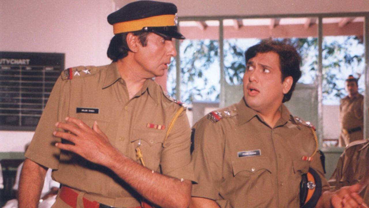 Bade Miyan Chote Miyan Background