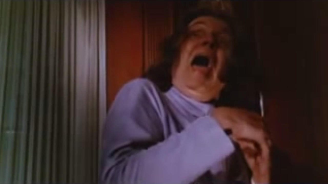 Die Sister, Die! Background