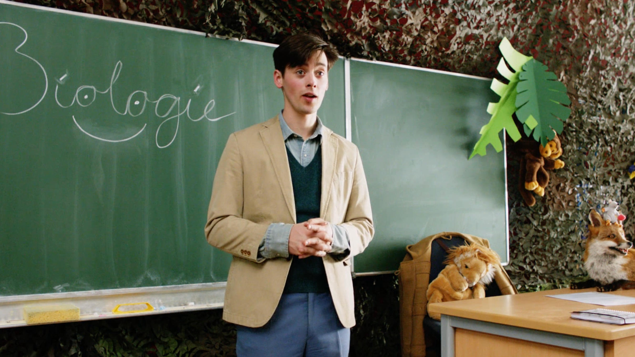 Mister Twister: Class of Fun Background