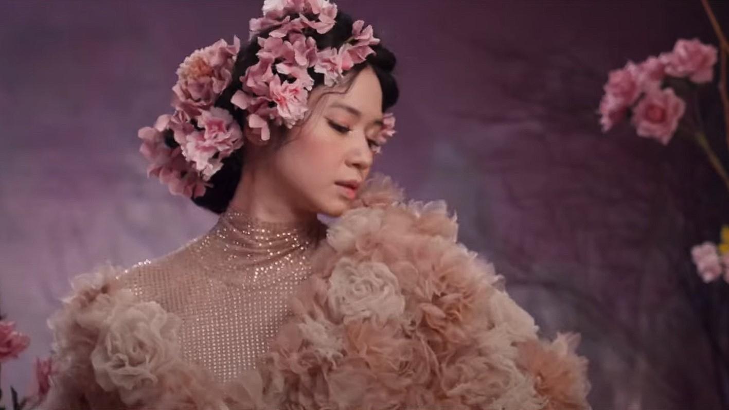 Heartbreak Motel Background