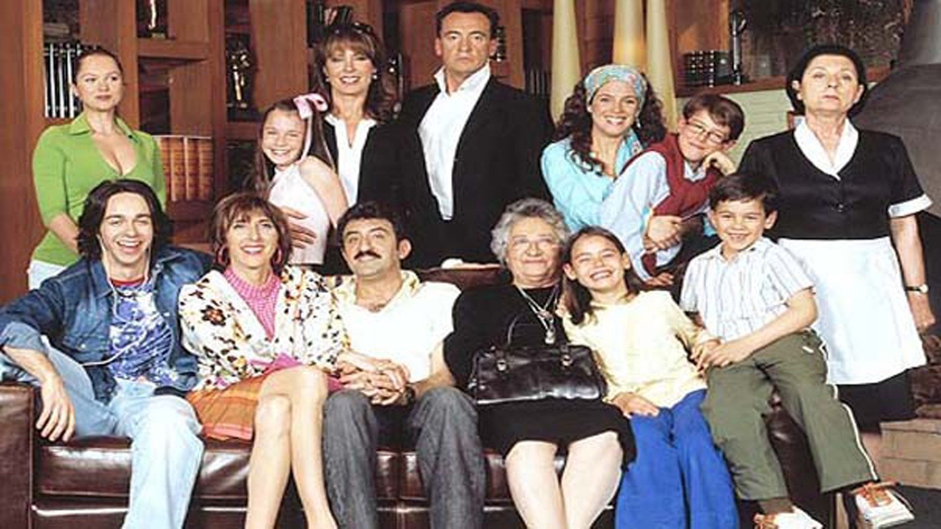 Mis adorables vecinos Background