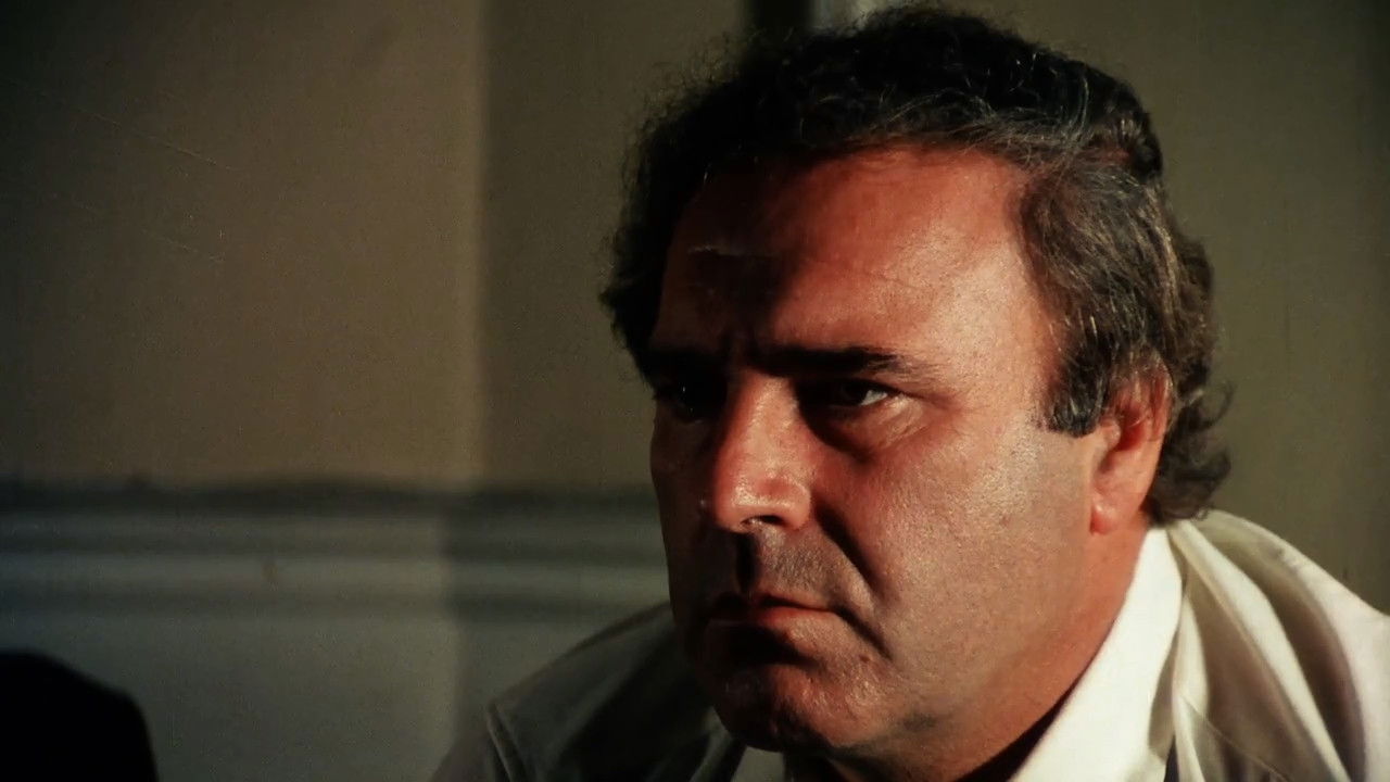 En retirada Background