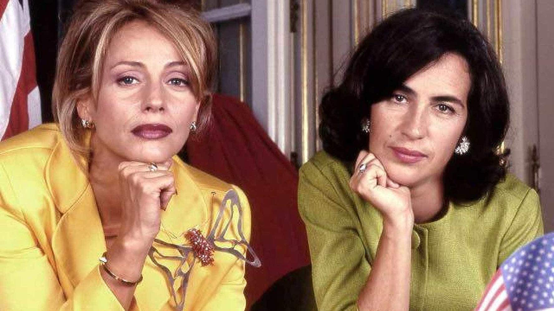 A Mulher que Acreditava Ser Presidente dos EUA Background