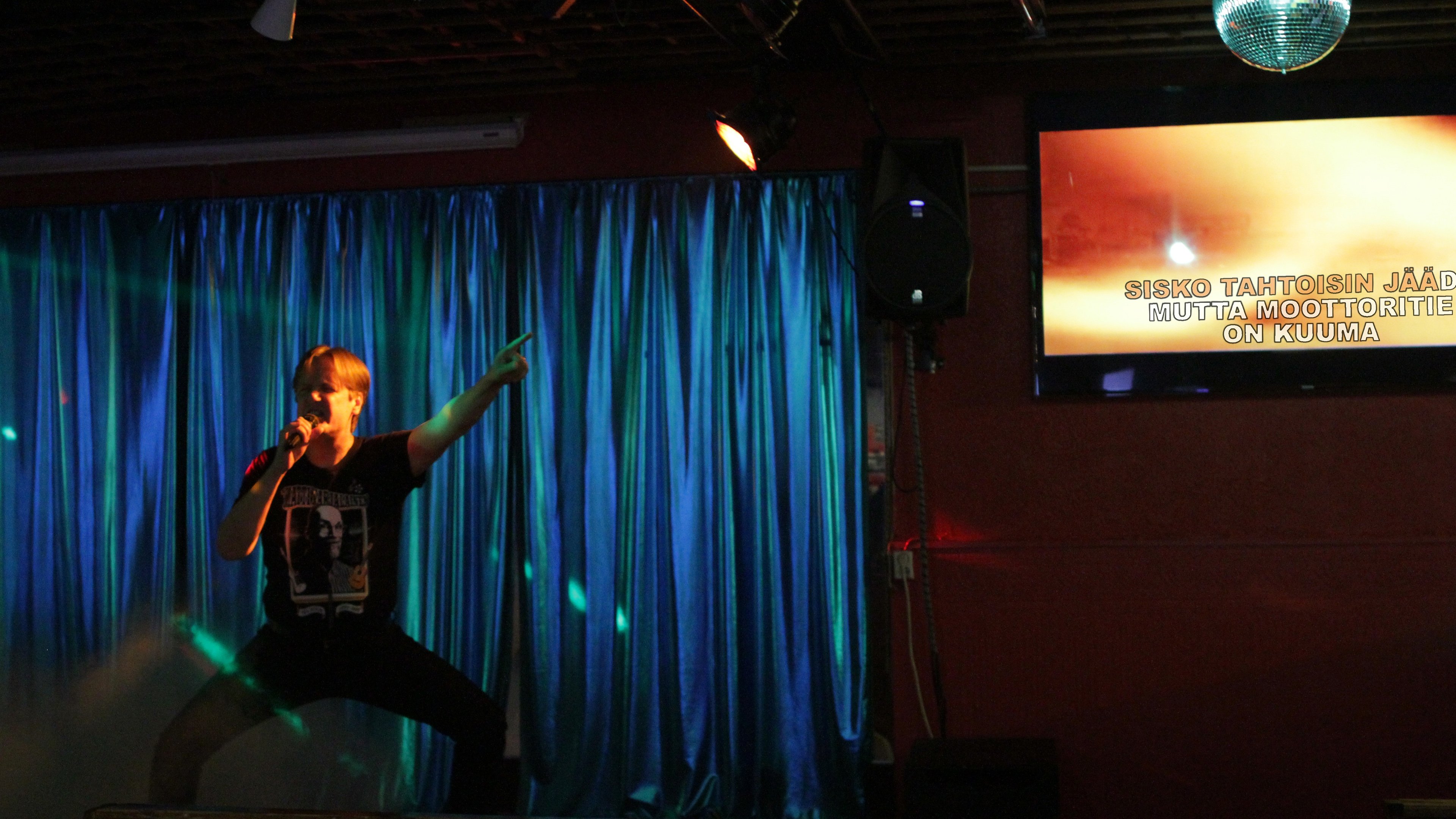 Karaoke Paradise Background