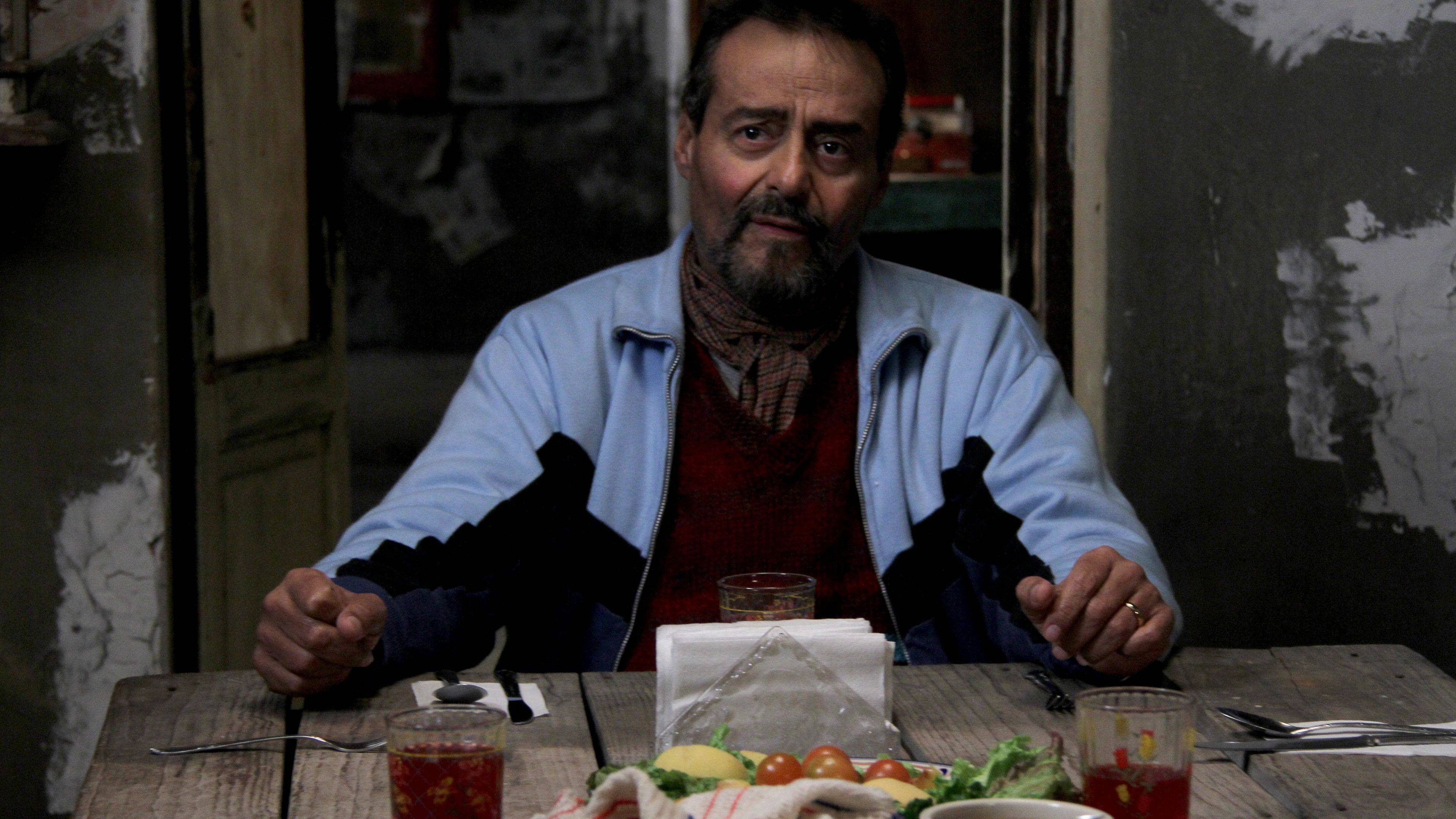 Nosotros los nobles Background