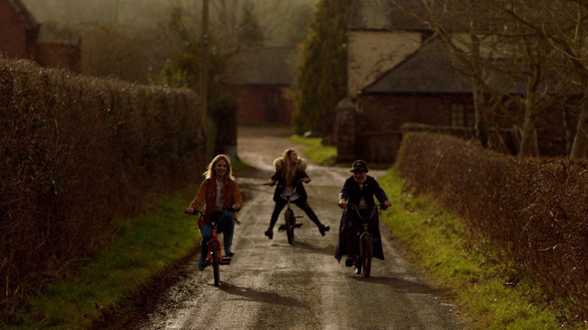 Love Spreads Background