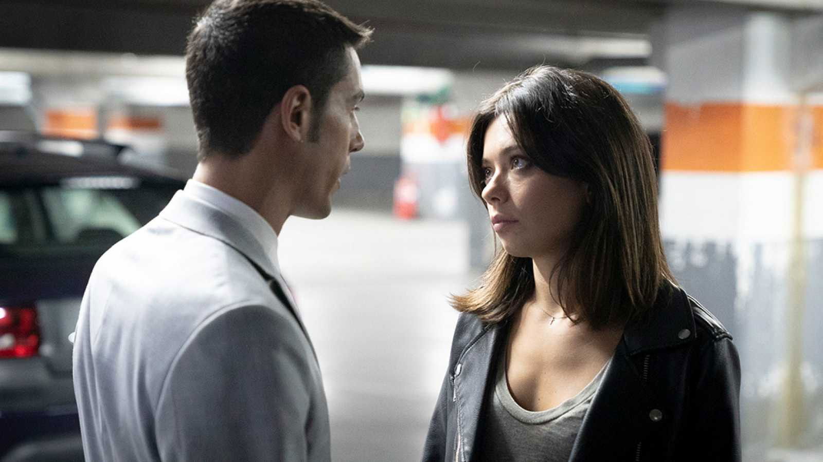 Estoy vivo Background