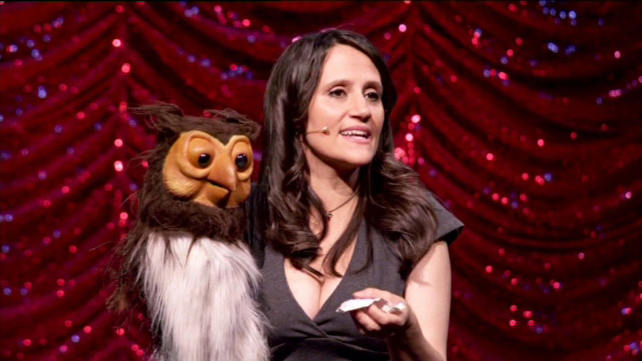 Nina Conti: Talk to the Hand Background