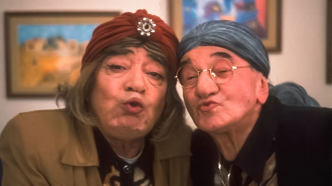 Tatlı Kaçıklar Background