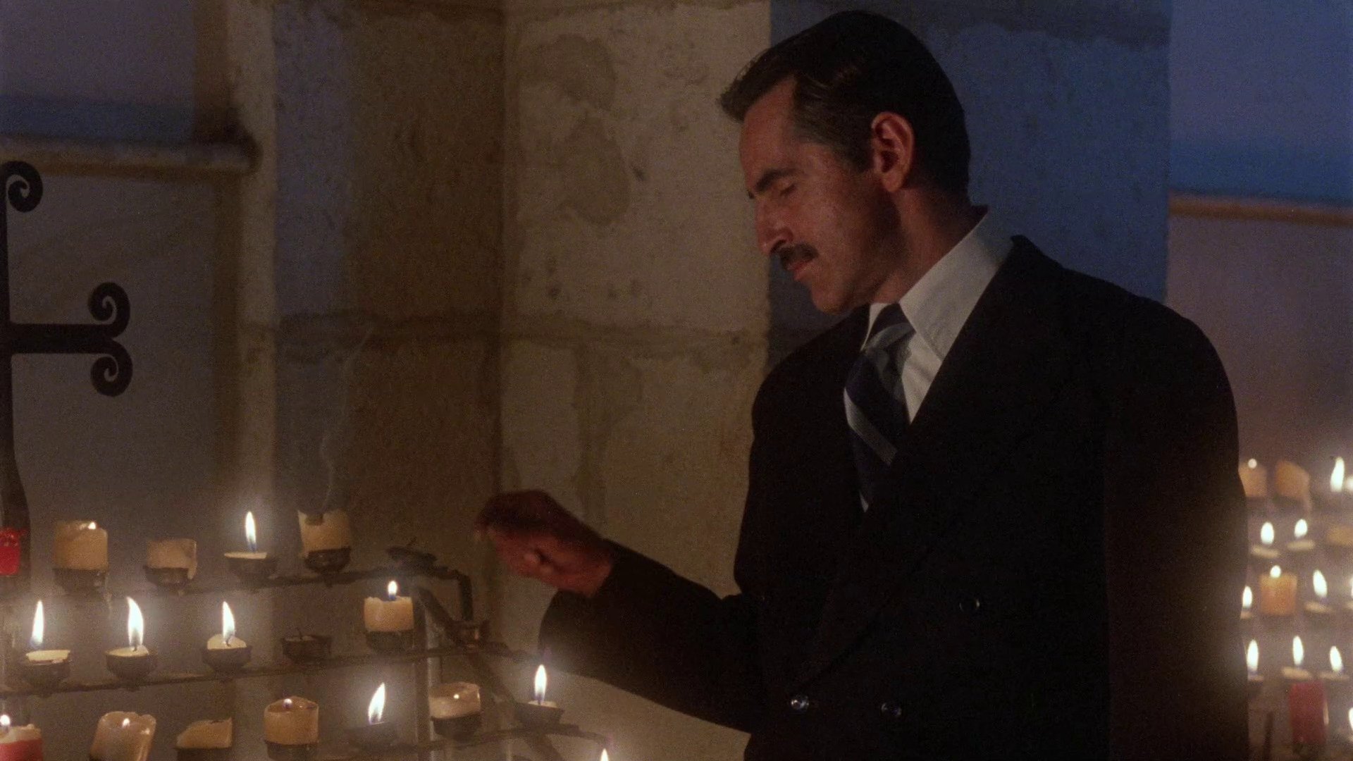 Cóndores no entierran todos los días Background