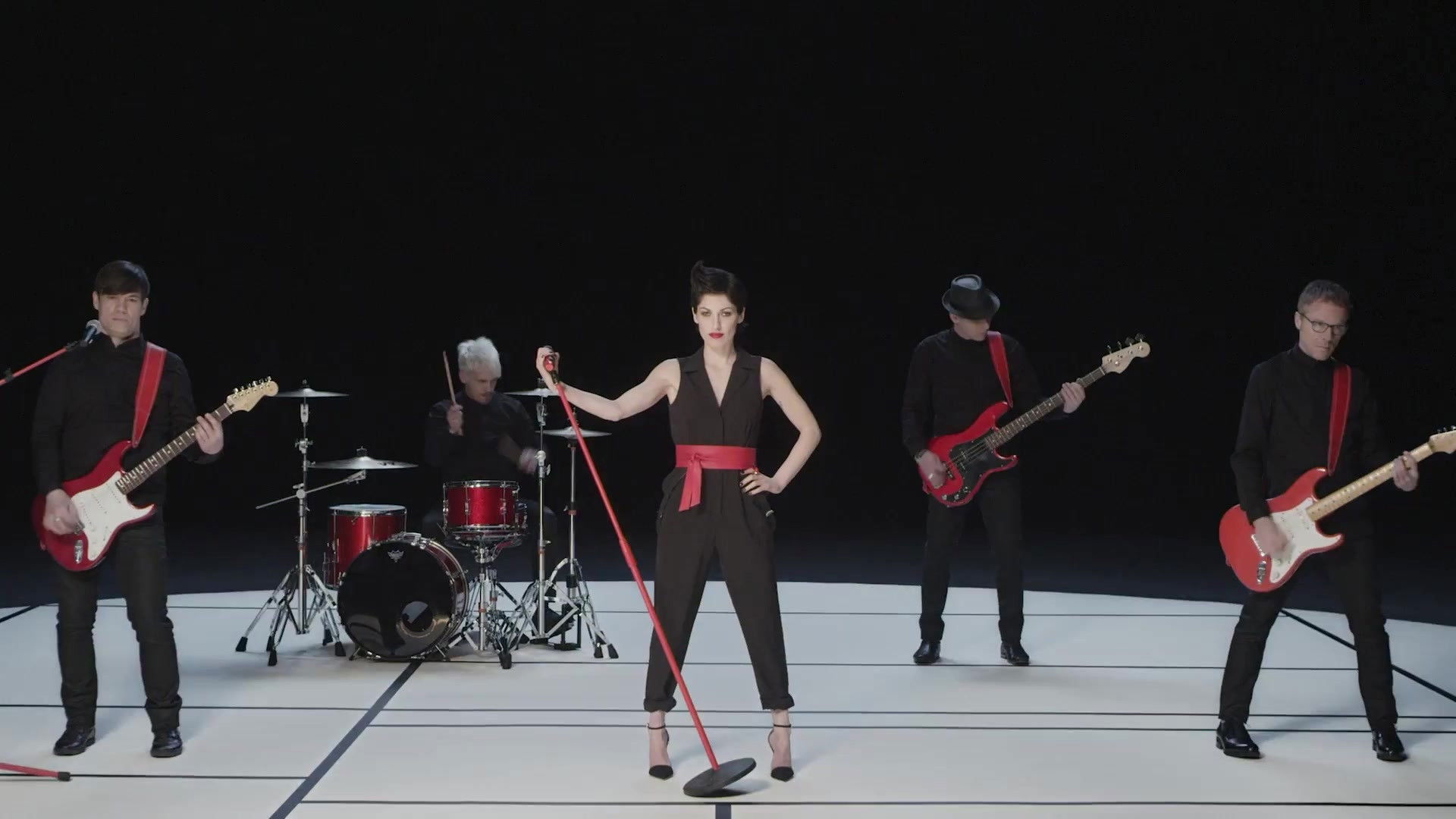 Superbus - Live à Paris Background