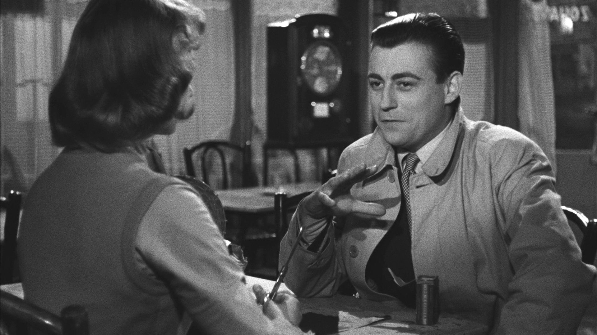 Au P'tit Zouave Background