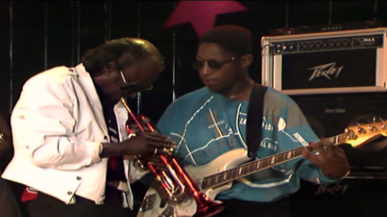 Miles Davis - The Definitive Miles Davis At Montreux - July 14 TH 1985 Background