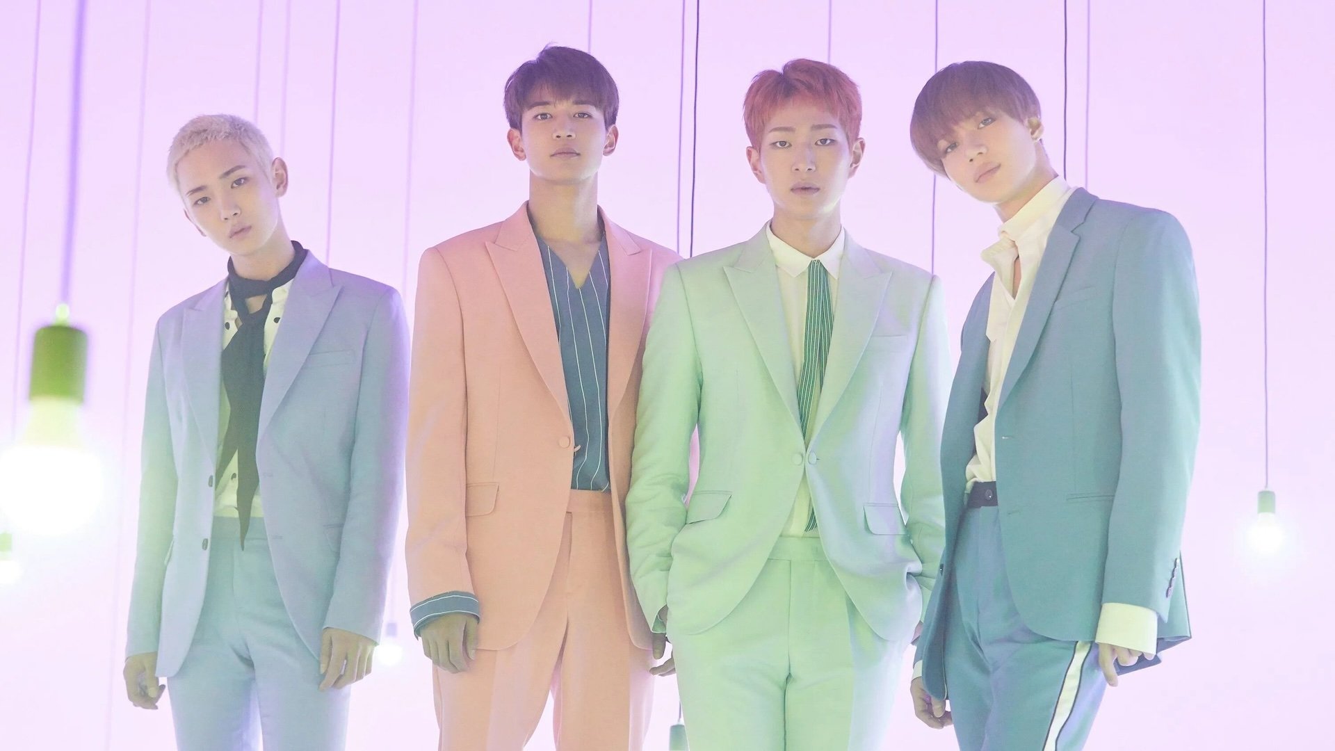 SHINee's BACK Background