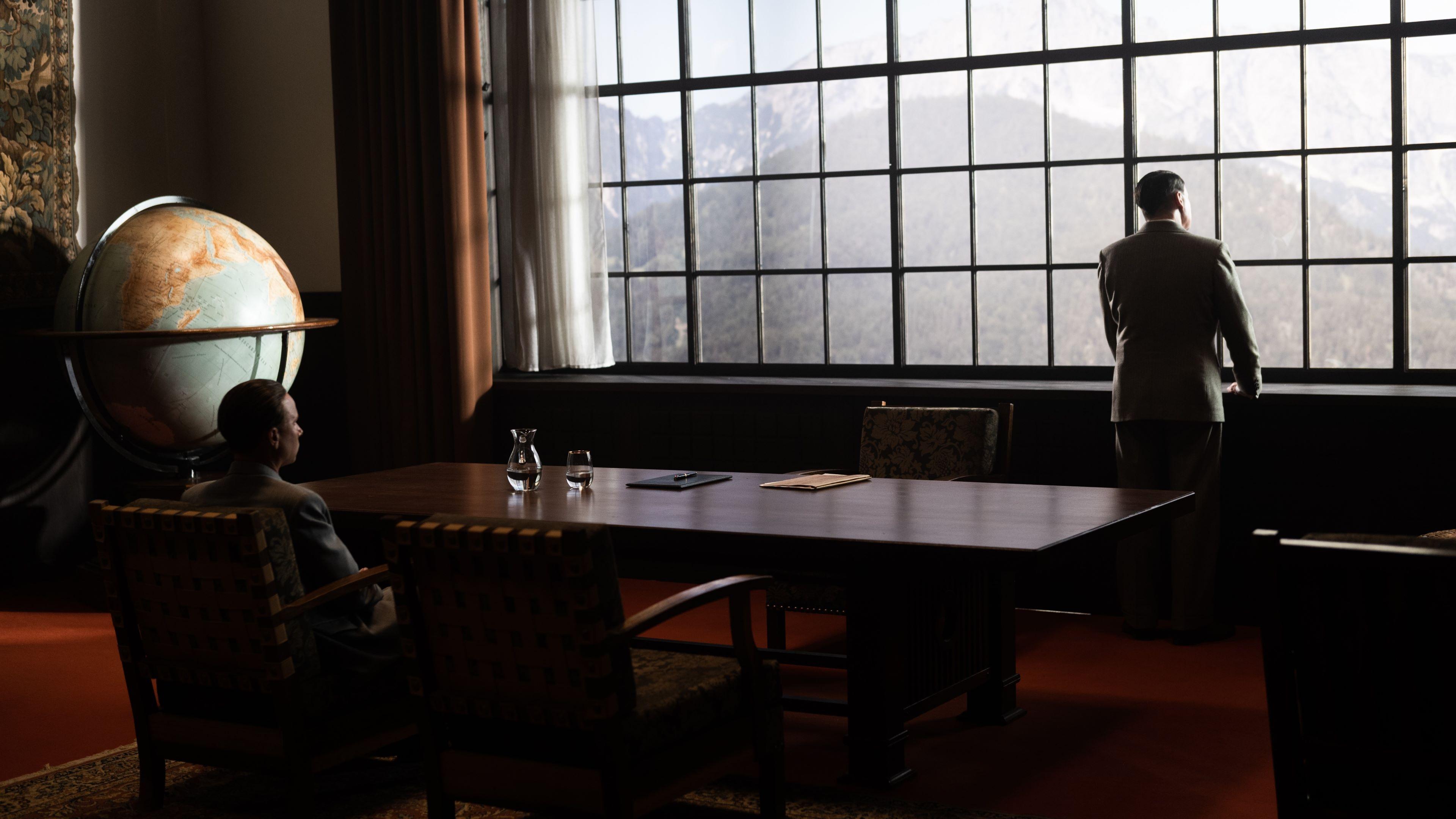 Goebbels and the Führer Background