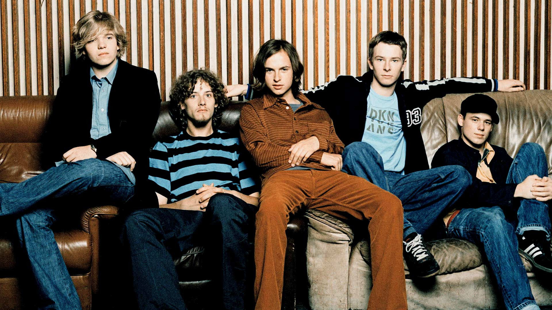 Echt – Unsere Jugend Background