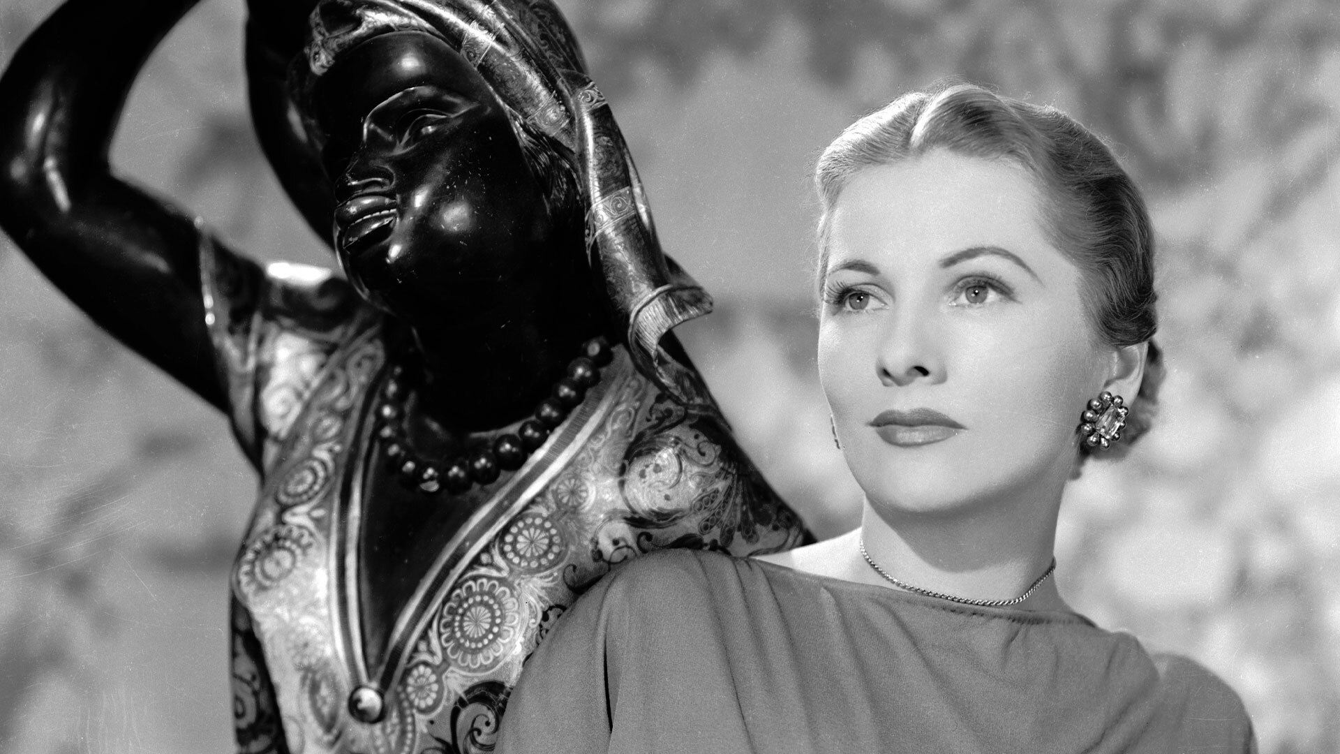 Letter from an Unknown Woman Background