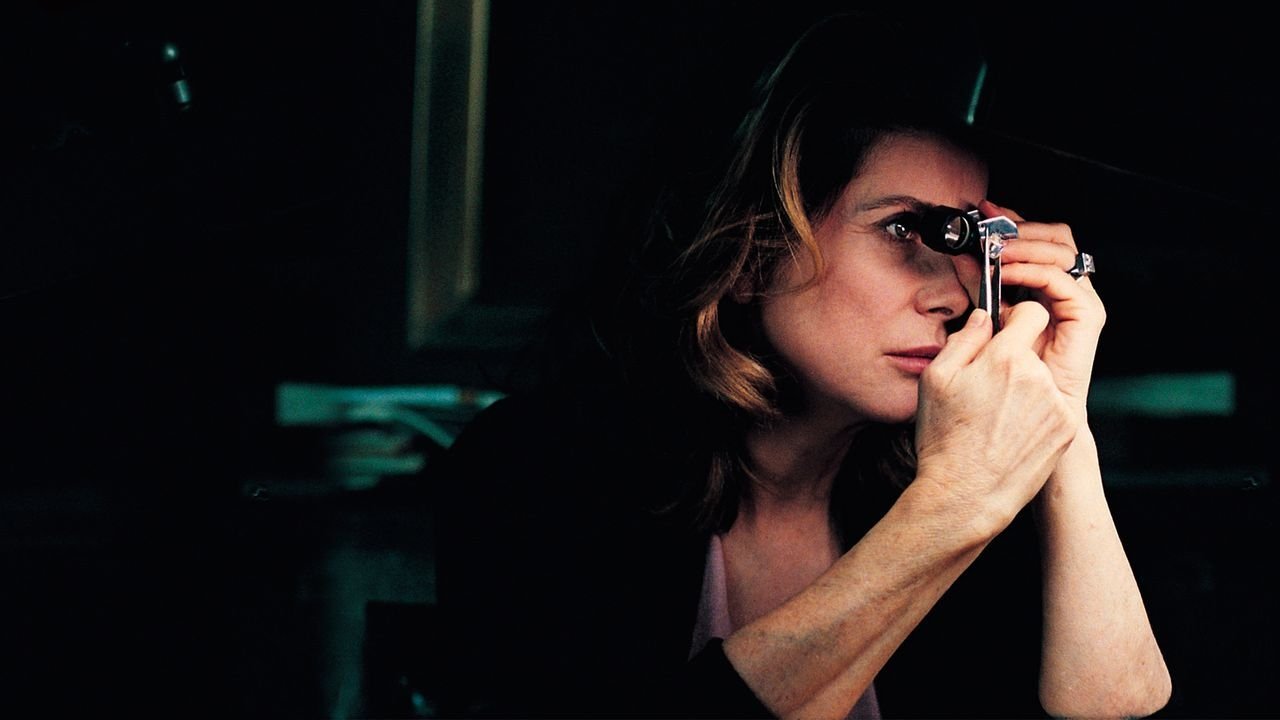 Place Vendôme Background