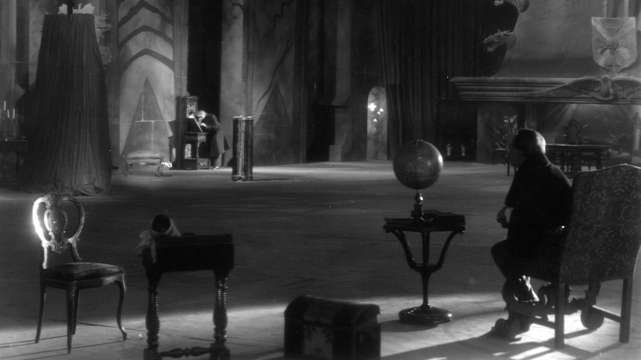 The Fall of the House of Usher Background