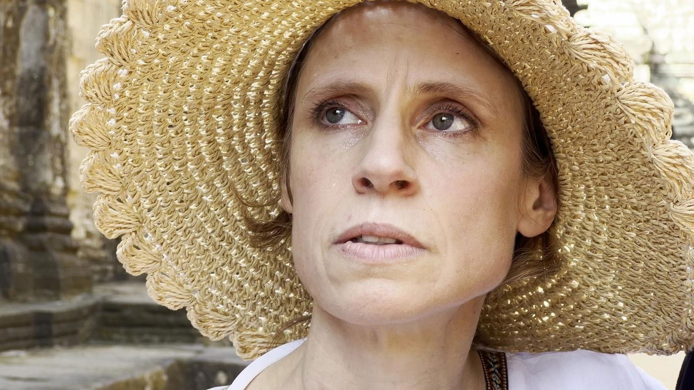 Angkor, Cambodia: Damiana Background