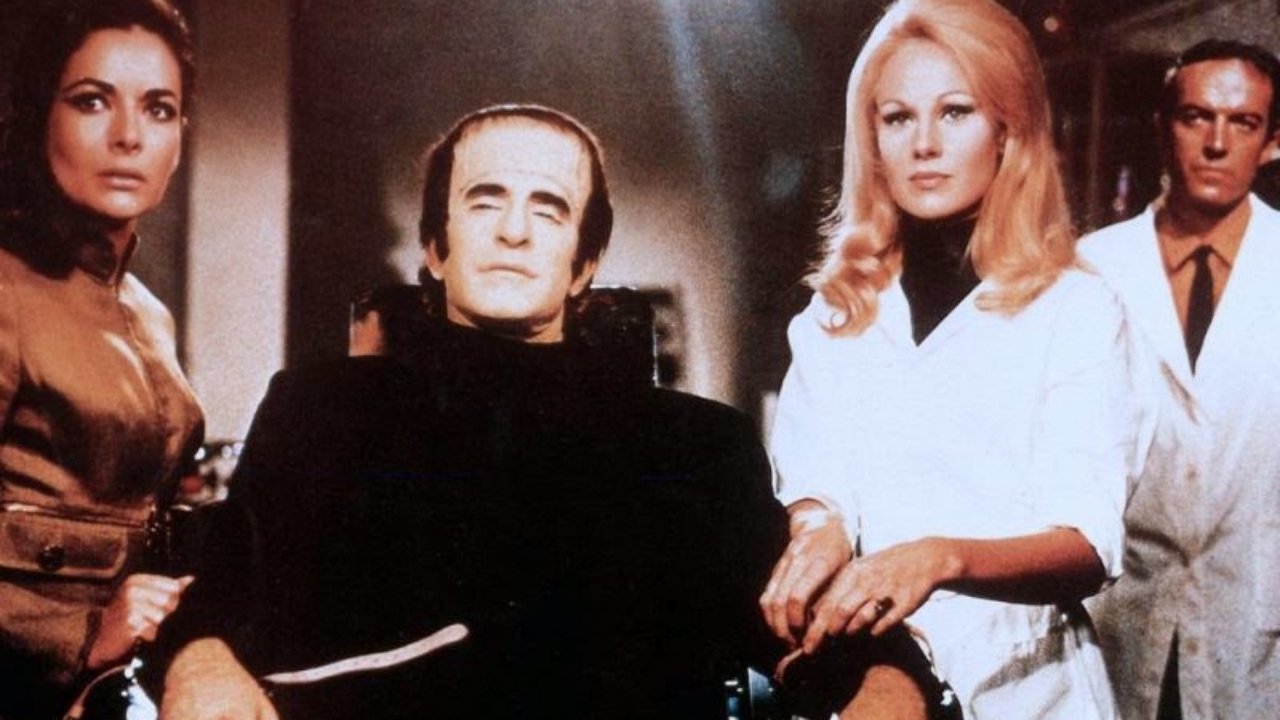 Los monstruos del terror Background