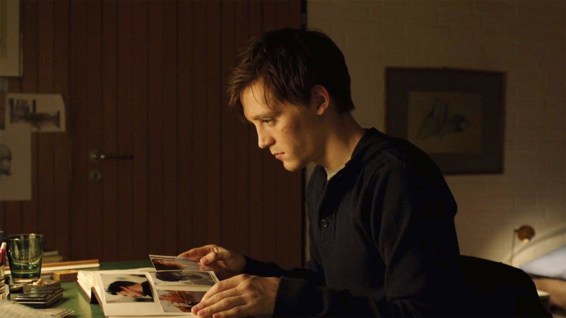 Hirngespinster Background