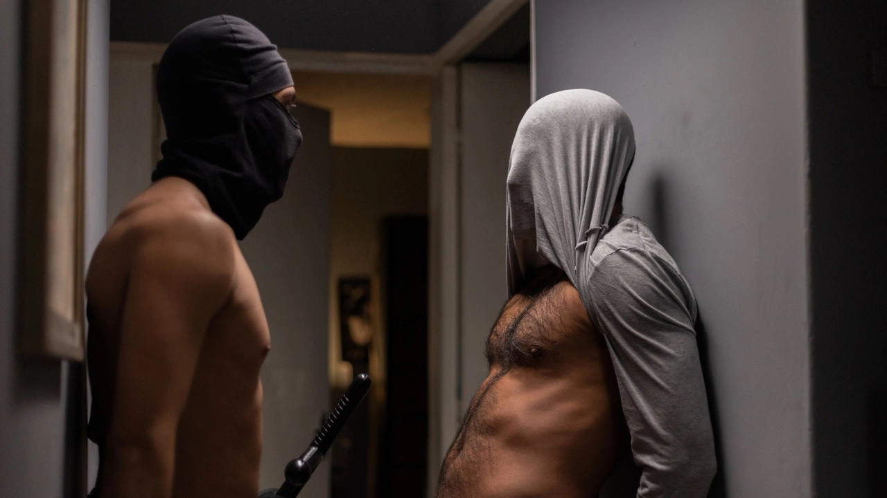 La huella de unos labios Background