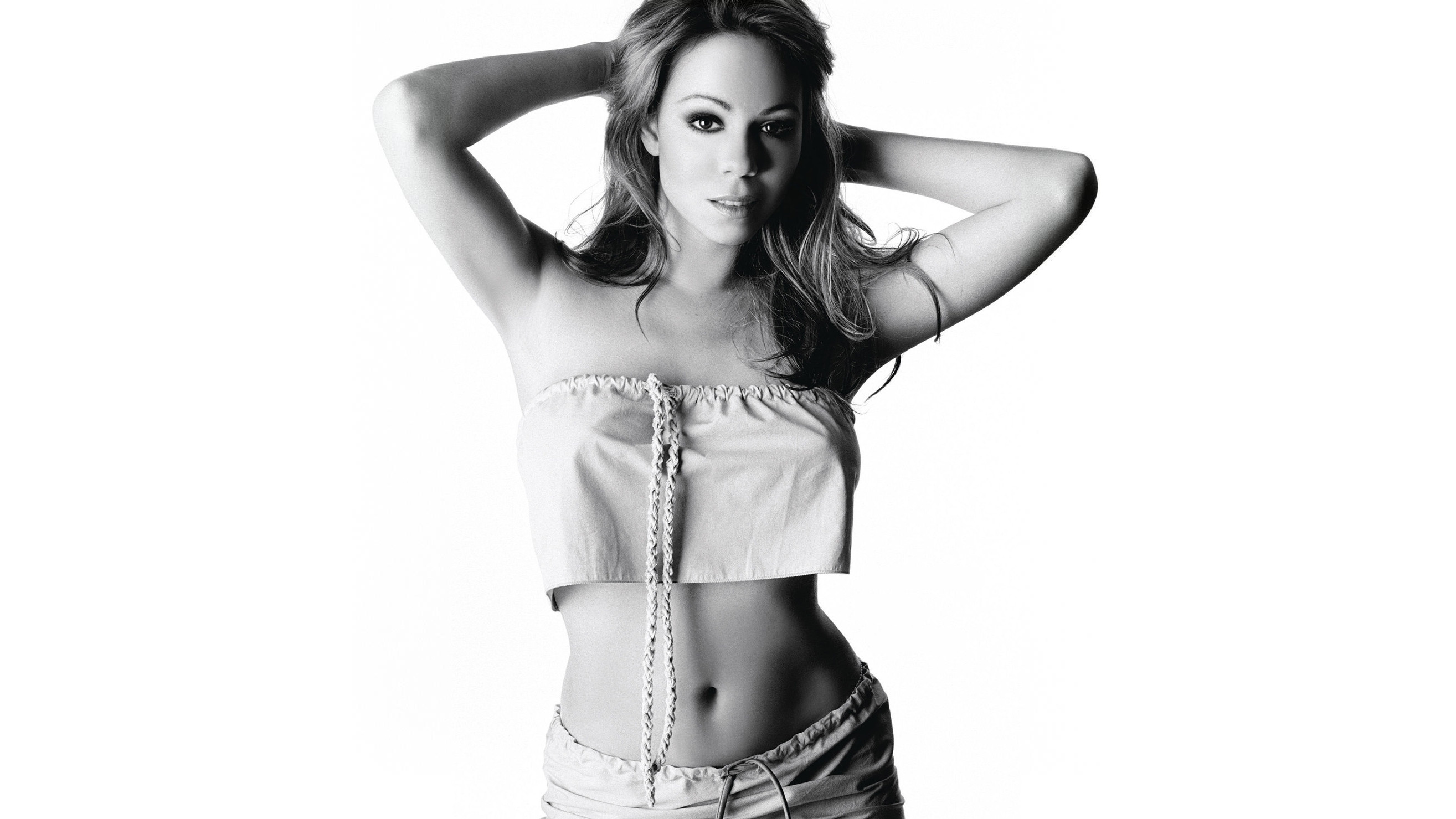 Mariah Carey: Around the World Background