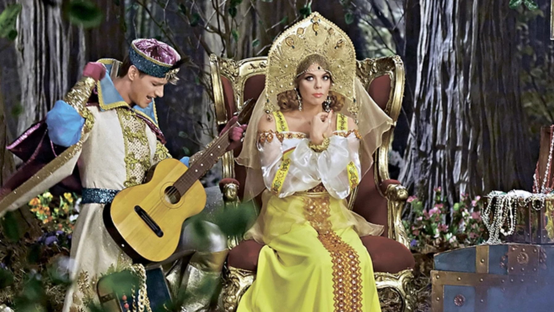 Three Heroes Background