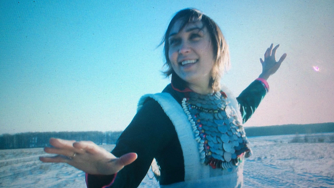 Kuku - Kayyk Background