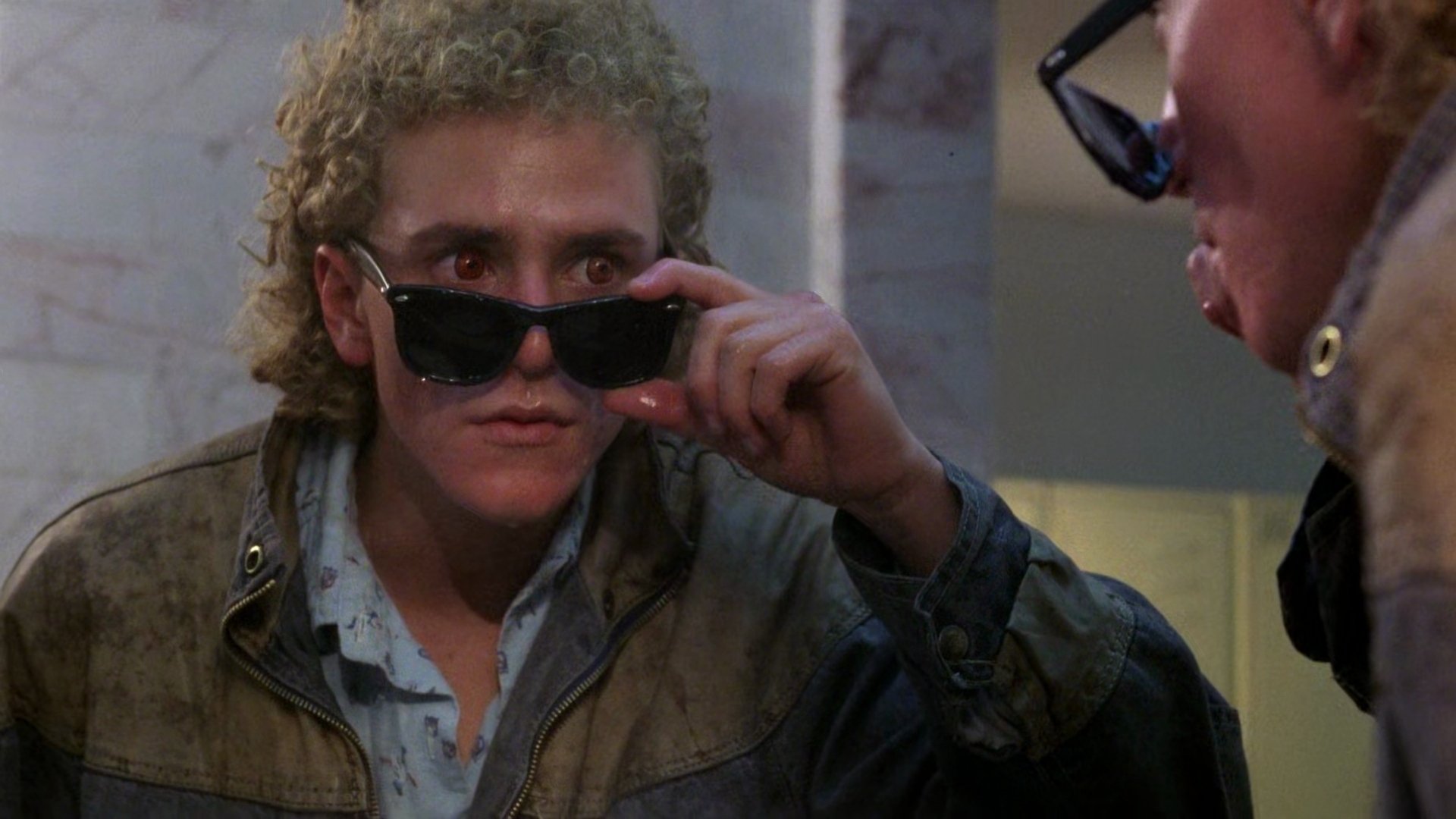 Dimensiones ocultas Background