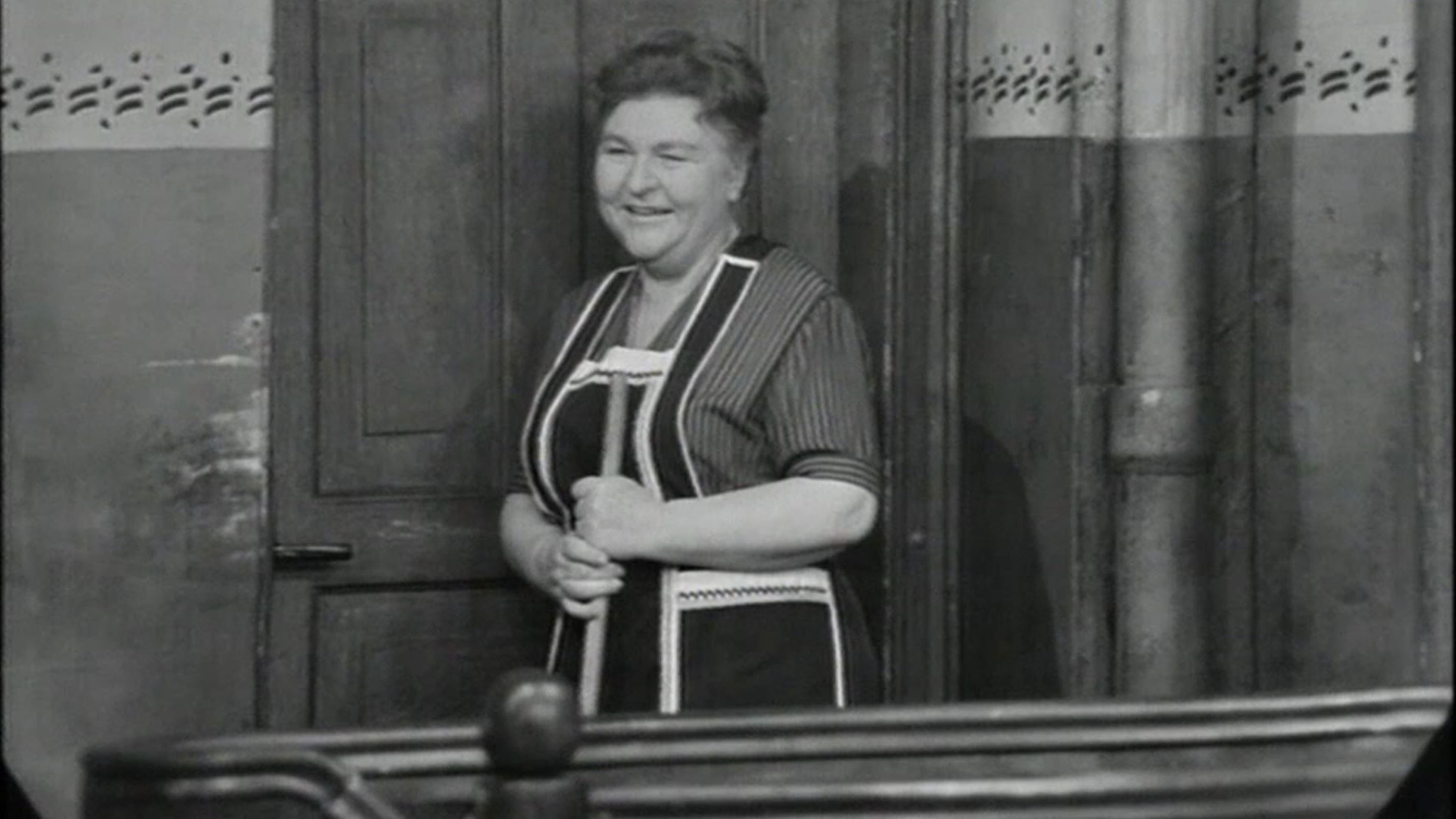 Ohnsorg Theater - Tratsch im Treppenhaus Background