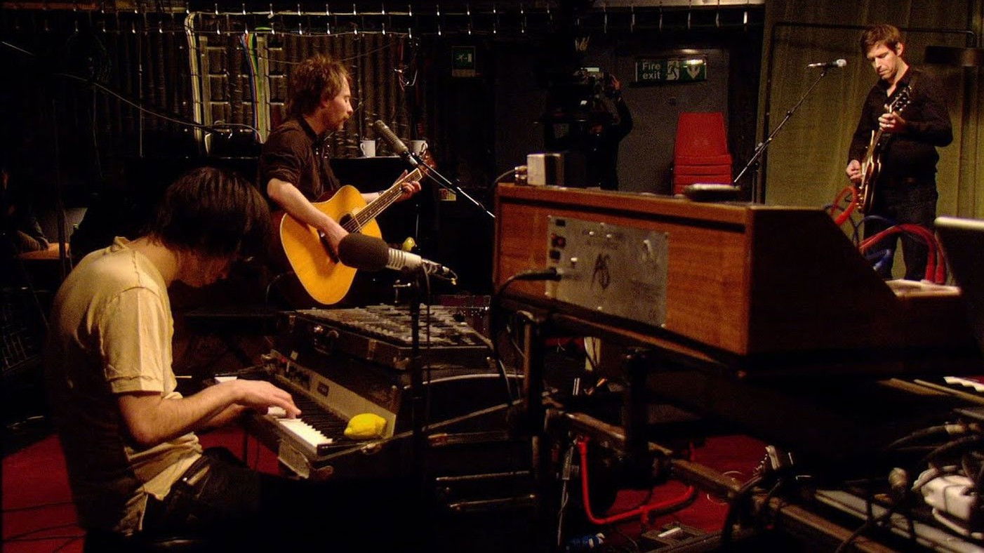 Radiohead: In Rainbows - From the Basement Background