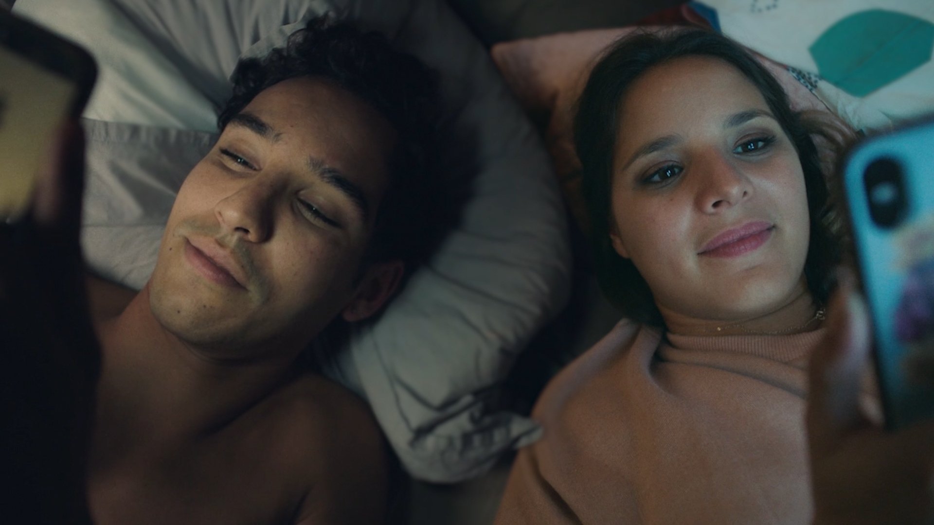 Amours solitaires Background