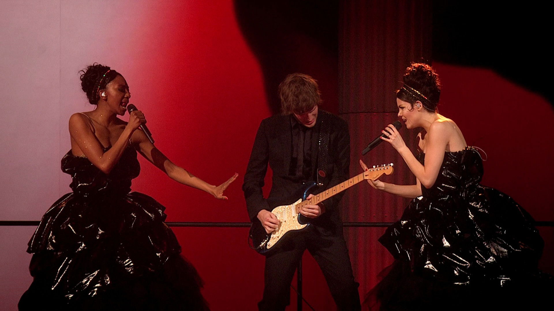 Kylie Minogue: Aphrodite Les Folies - Live in London Background