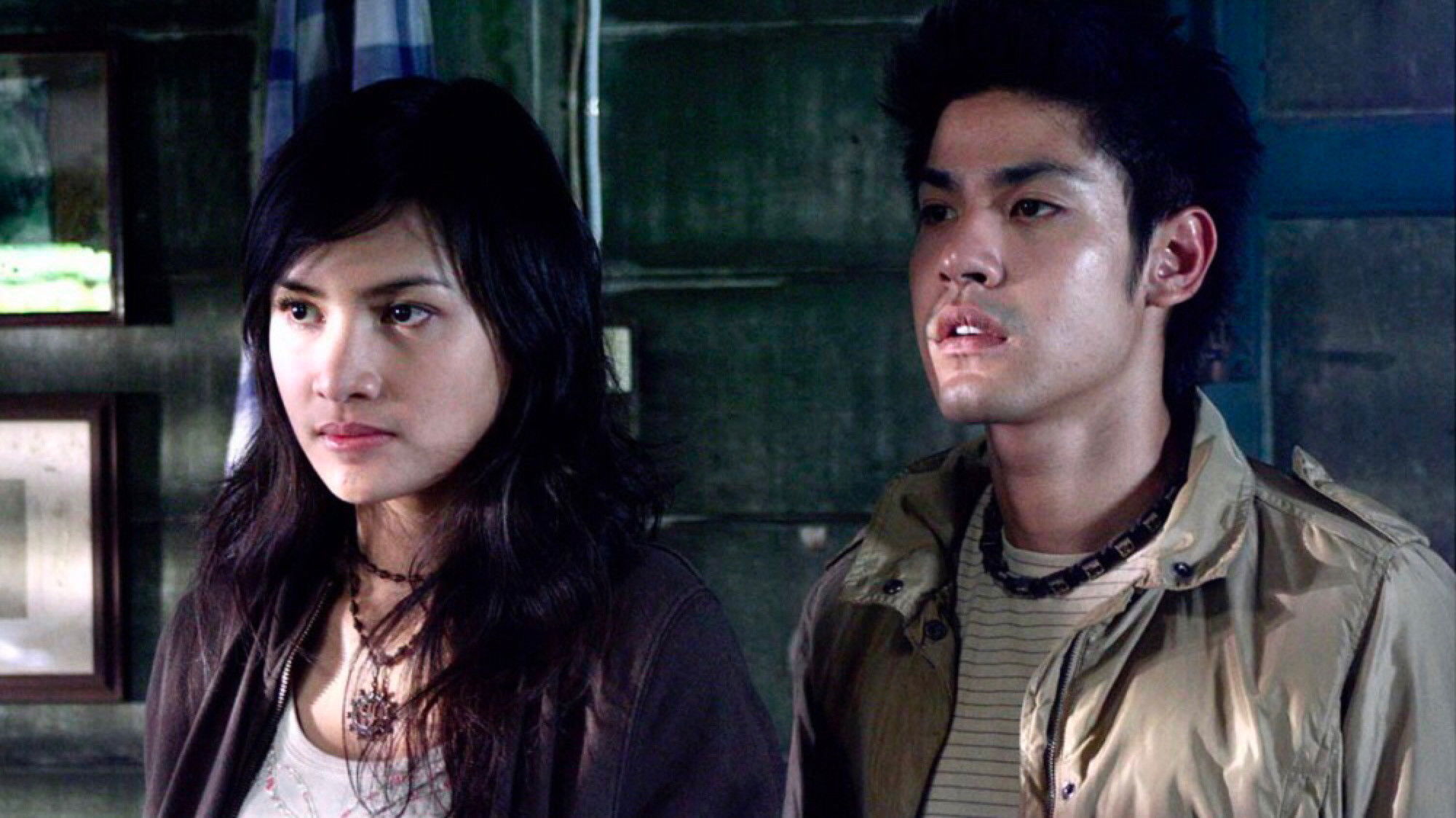 Headless Ghost Background