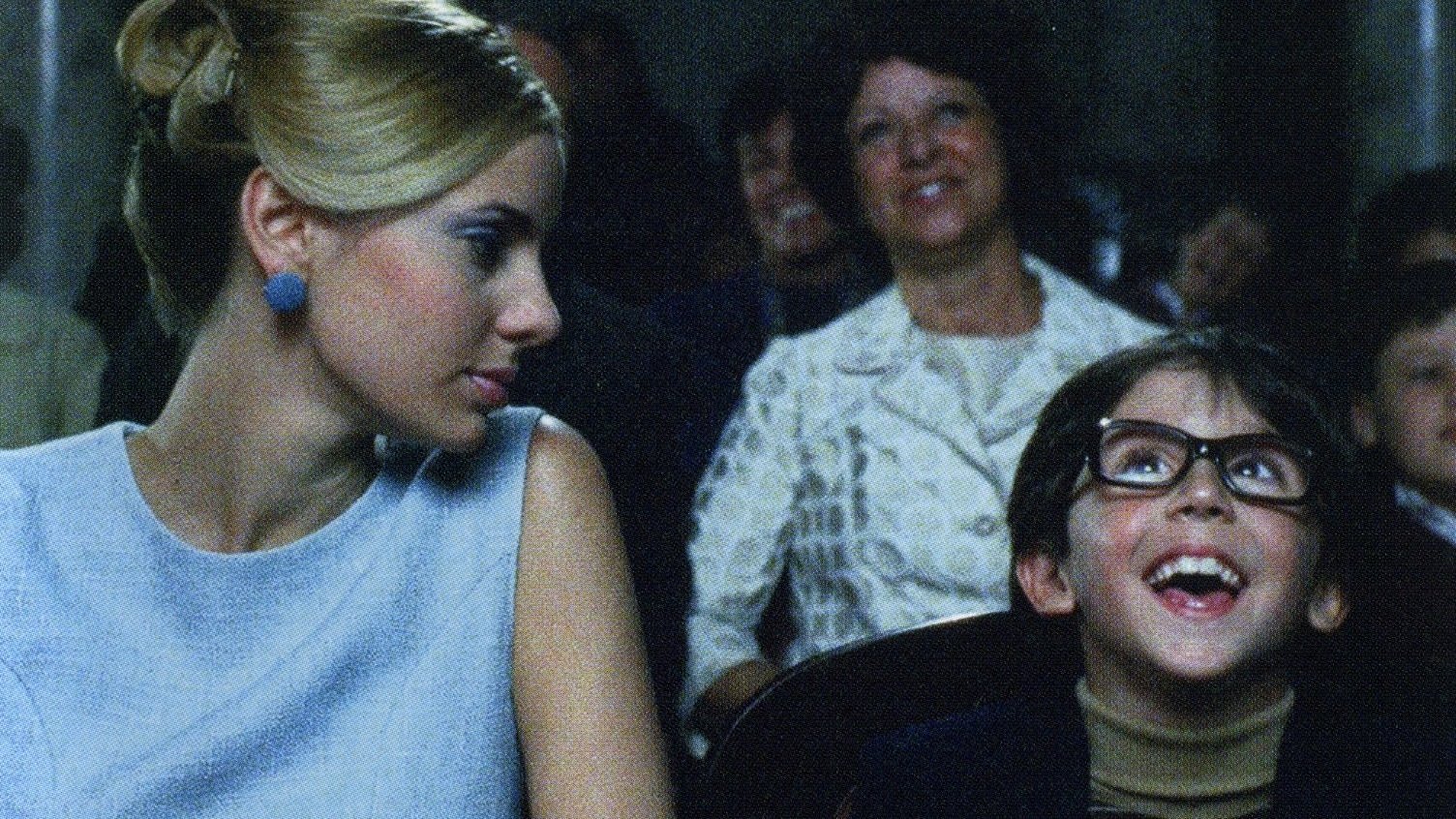 Valentín Background