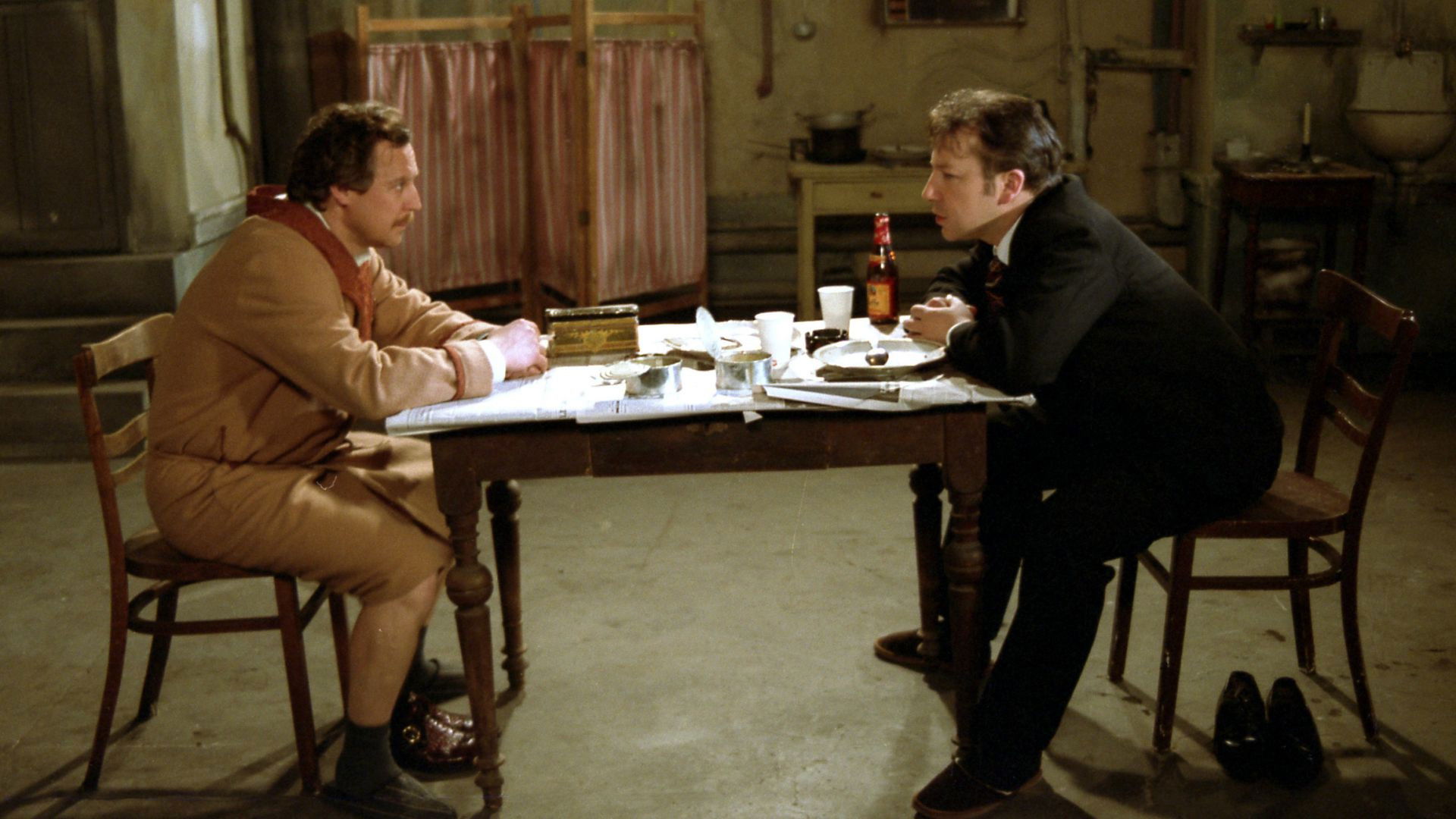 Emigranci Background