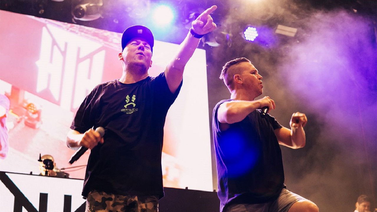 Hilltop Hoods Live Background