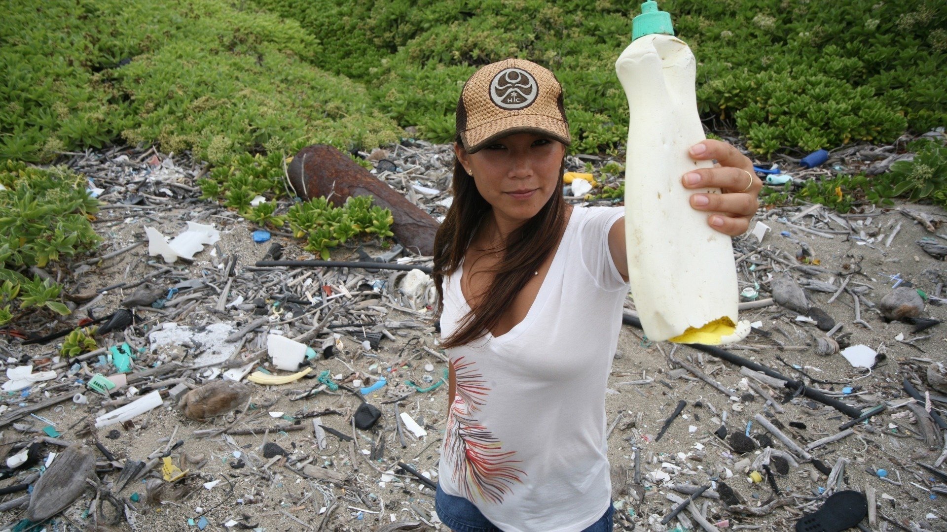 Plastic Paradise: The Great Pacific Garbage Patch Background