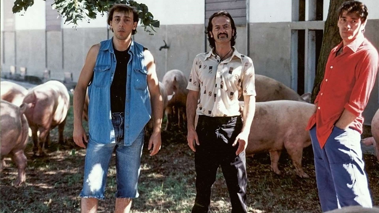 Viola Kisses Everybody Background