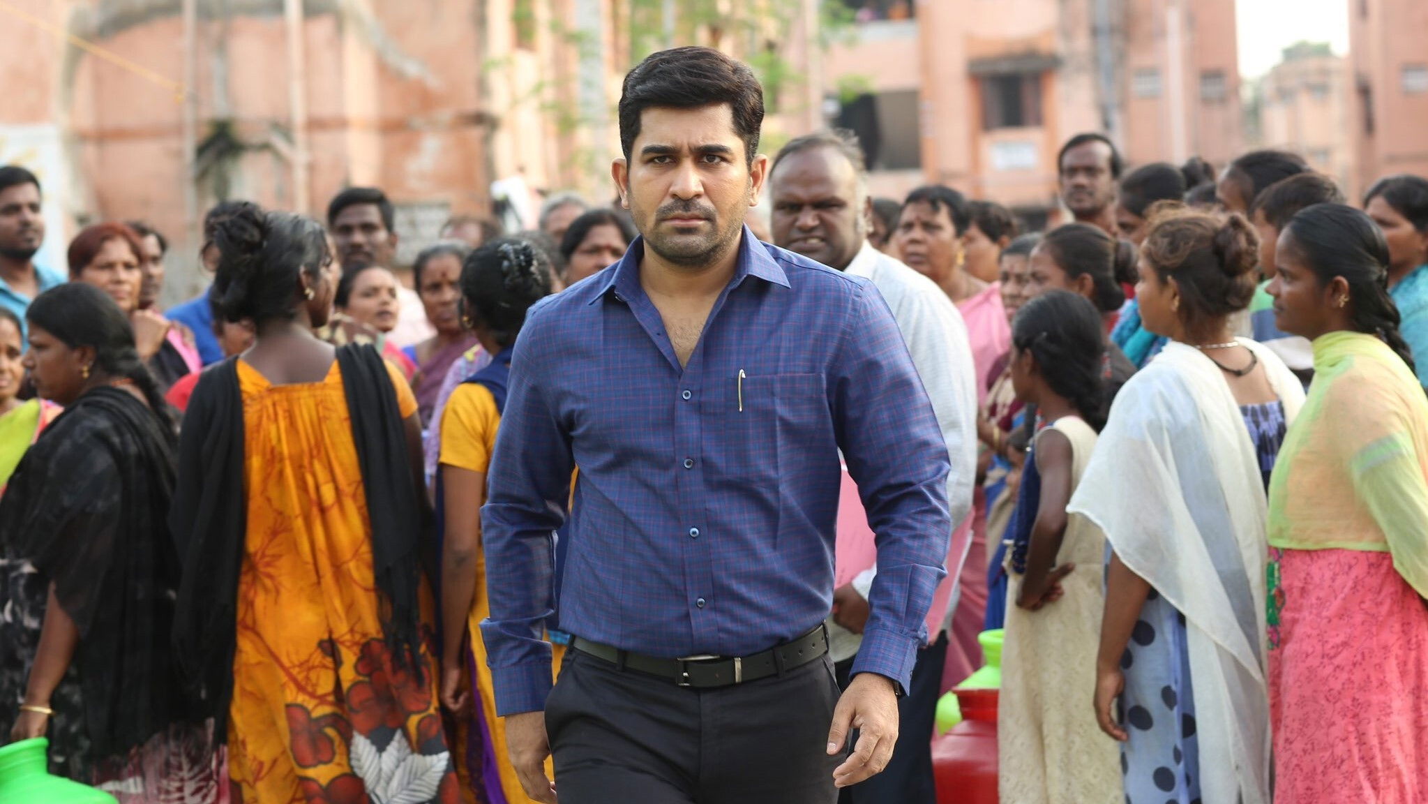 Kodiyil Oruvan Background