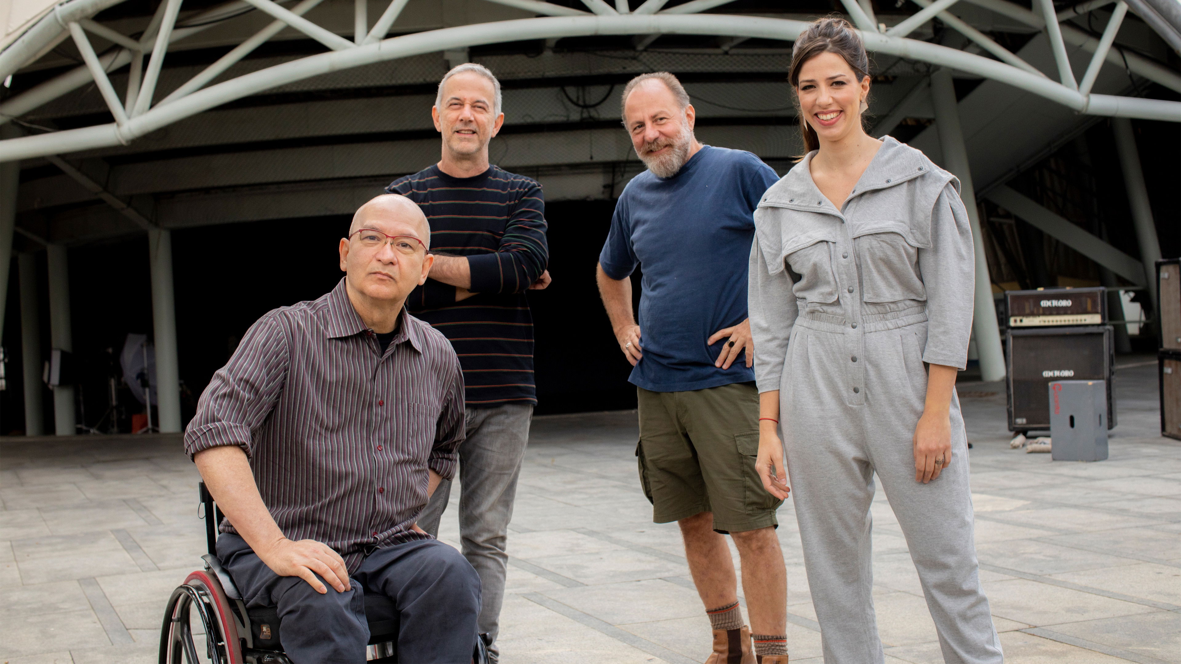 Bios: Os Paralamas do Sucesso Background