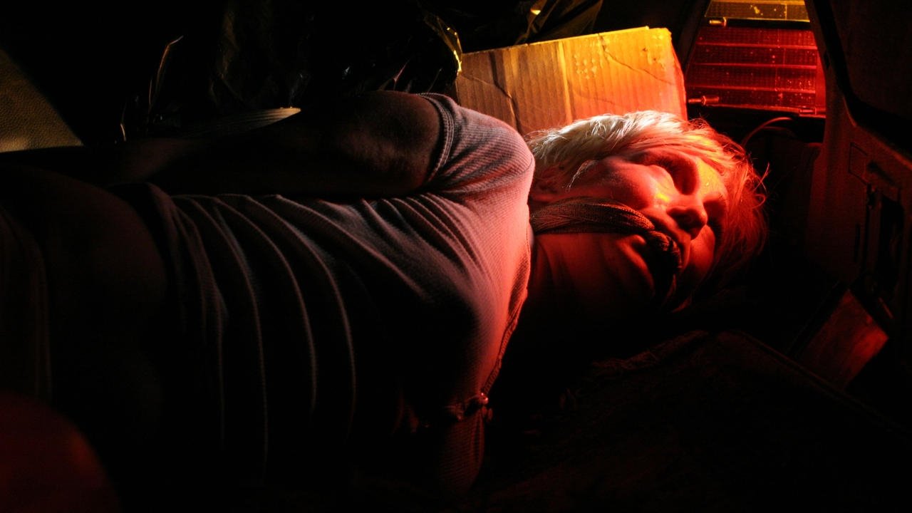 Dead in 3 days Background