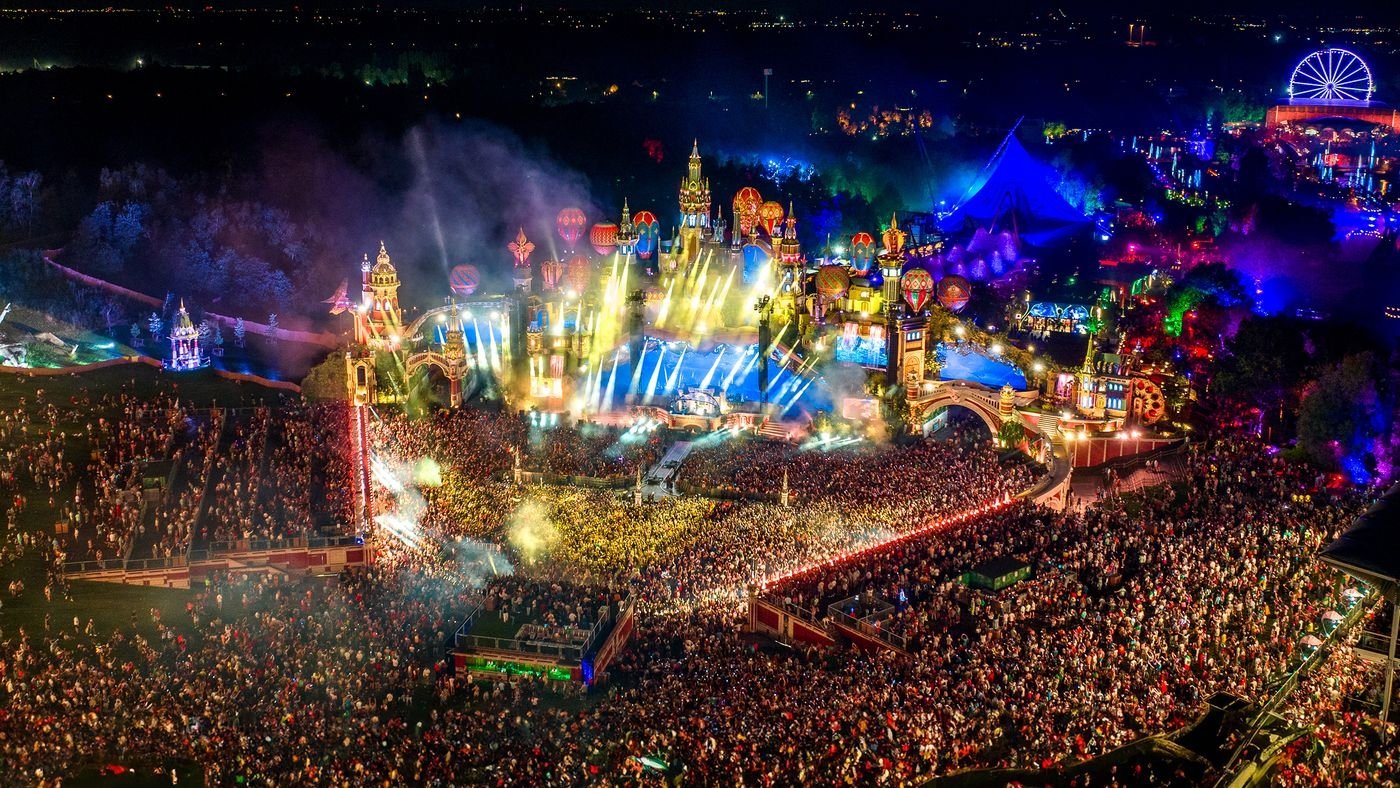Tomorrowland : 20 ans d'émotions Background