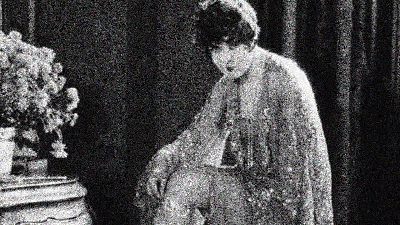 Getting Gertie's Garter Background