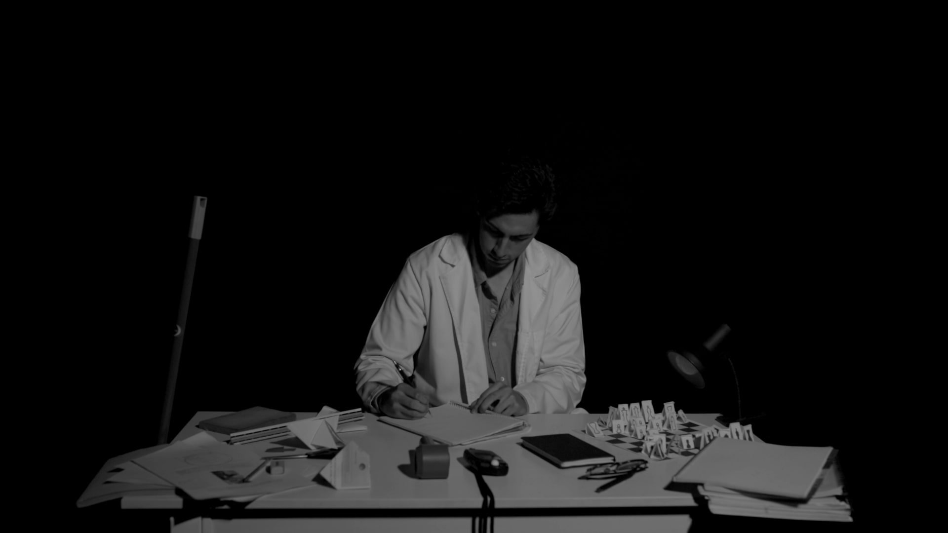 El Centinela Background